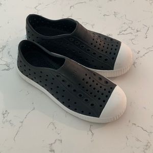 Native Black Jefferson Slip On c12